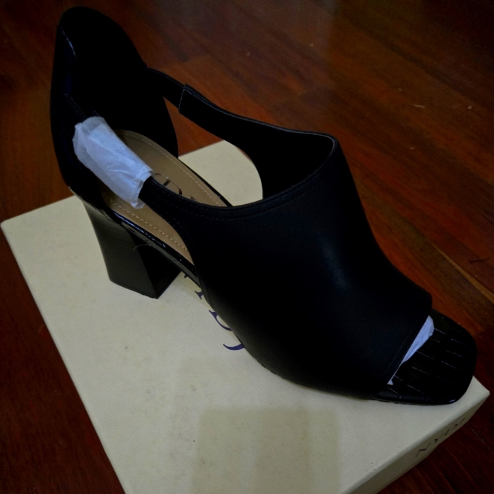 Nydj Black Open-Toe Block Heel Sandals